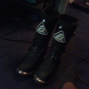 Boots dirt bike